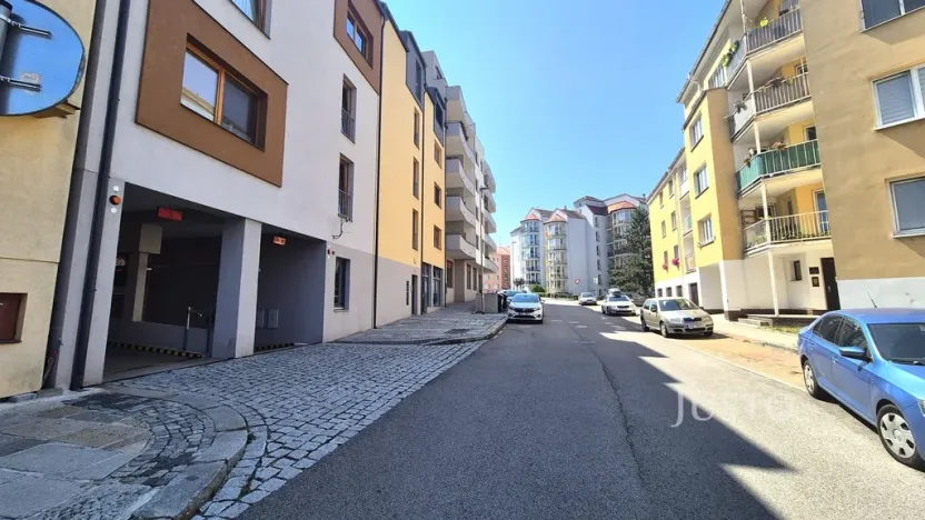 Prodej garáže, Písek - Budějovické Předměstí, Švantlova, 17 m2