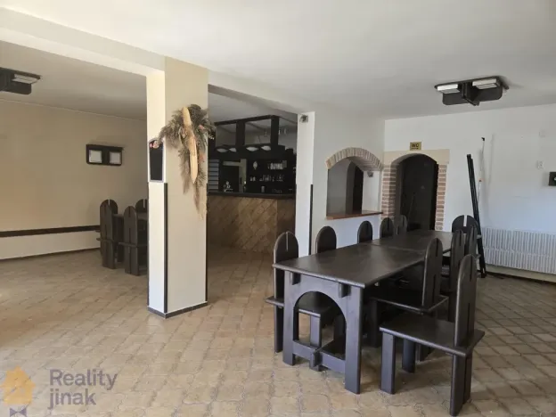 Prodej restaurace, Dolní Dunajovice, Hlavní, 300 m2