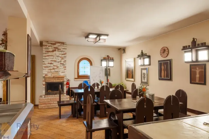 Prodej restaurace, Dolní Dunajovice, Hlavní, 300 m2
