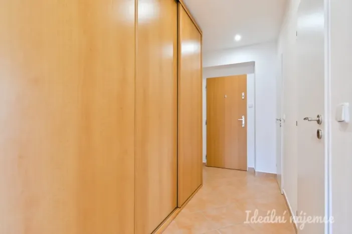 Pronájem bytu 2+1, Náměšť nad Oslavou, Zborovská, 48 m2