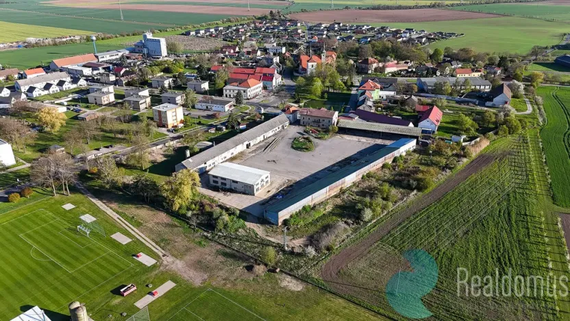 Prodej skladu, Chotětov, Husovo náměstí, 3000 m2