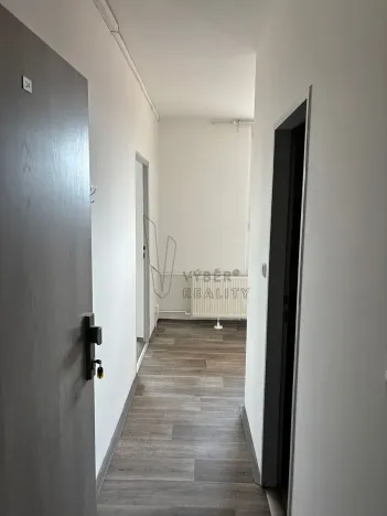 Pronájem bytu 1+1, Bílina, Teplická, 26 m2