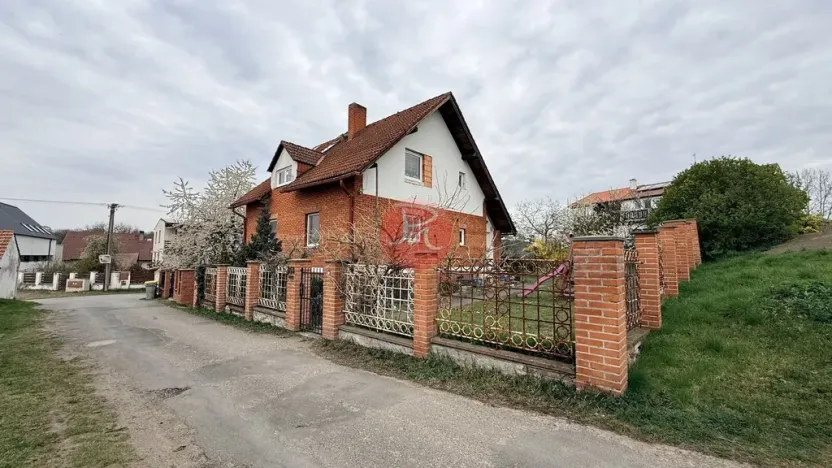 Prodej rodinného domu, Veltruby, Školní, 156 m2