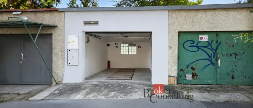 Prodej garáže, Praha - Krč, Pod Krčským lesem, 25 m2