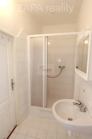 Pronájem bytu 1+1, Praha - Smíchov, Na Celné, 49 m2