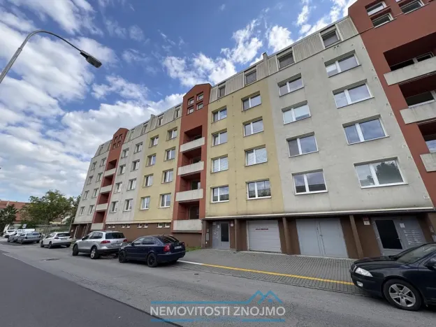 Pronájem bytu 1+1, Znojmo, Gagarinova, 33 m2