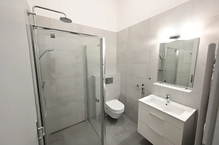 Pronájem bytu 1+kk, Praha - Vinohrady, Vinohradská, 43 m2