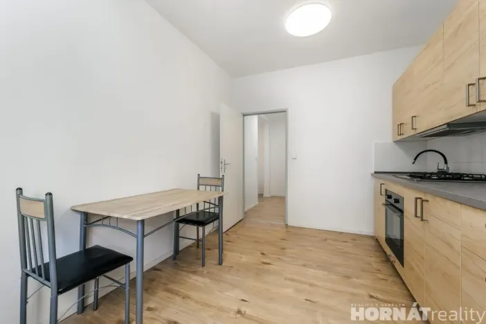 Pronájem bytu 2+1, Praha - Vršovice, Karpatská, 56 m2