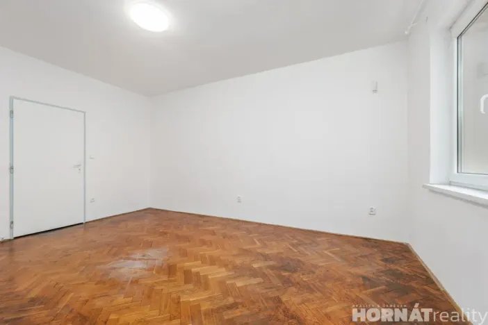 Pronájem bytu 2+1, Praha - Vršovice, Karpatská, 56 m2