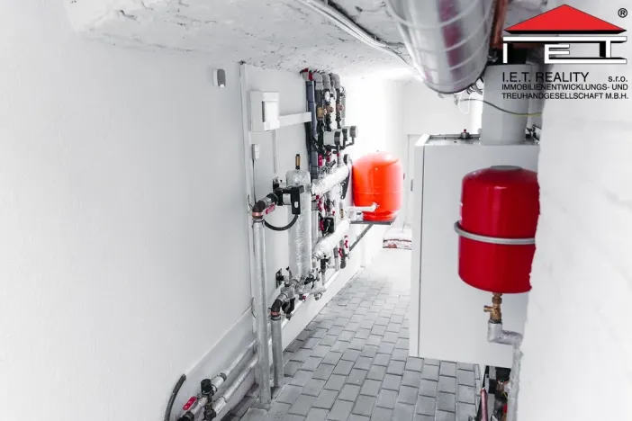 Prodej kanceláře, Frýdek-Místek, Zámecké nám., 74 m2