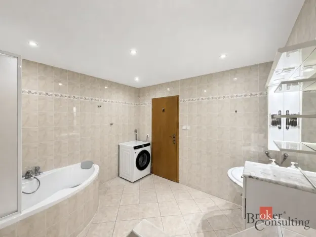 Pronájem bytu 4+kk, Praha - Hlubočepy, Voskovcova, 179 m2