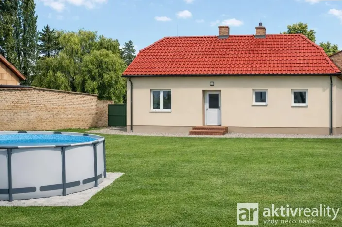 Prodej rodinného domu, Pesvice, 200 m2