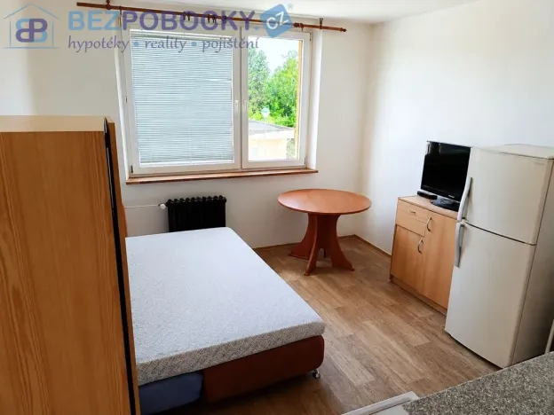 Pronájem bytu 1+kk, Jihlava, Okružní, 20 m2