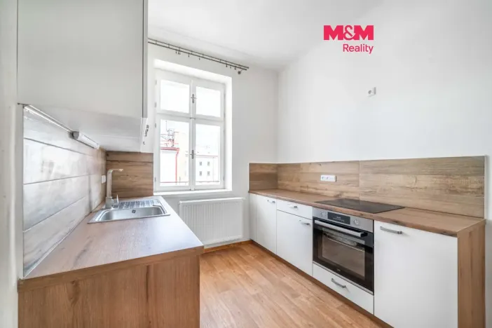 Pronájem bytu 2+kk, Plzeň, Koterovská, 60 m2
