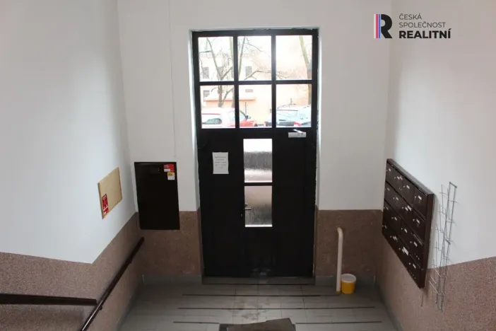 Pronájem bytu 2+1, Karlovy Vary - Rybáře, Majakovského, 54 m2