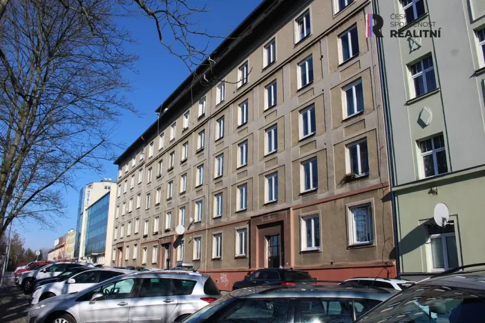 Pronájem bytu 2+1, Karlovy Vary - Rybáře, Majakovského, 54 m2