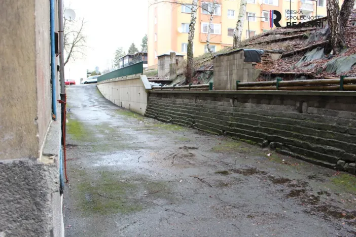 Pronájem bytu 2+1, Karlovy Vary - Rybáře, Majakovského, 54 m2