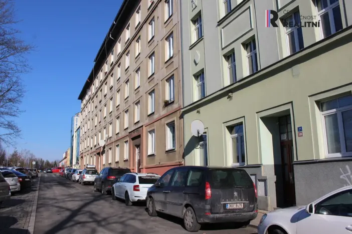 Pronájem bytu 2+1, Karlovy Vary - Rybáře, Majakovského, 54 m2