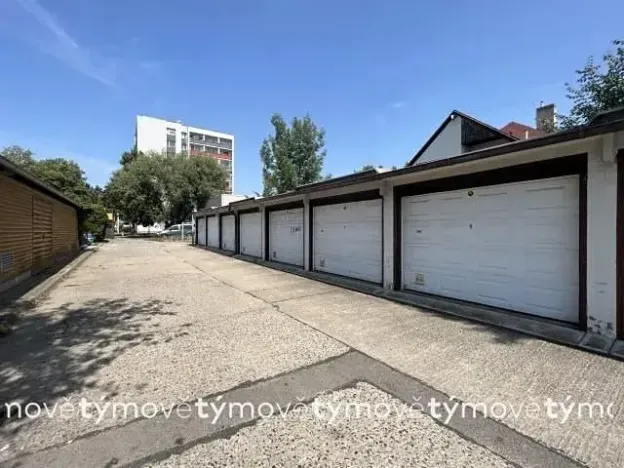 Pronájem garáže, Pardubice, Hraniční, 14 m2