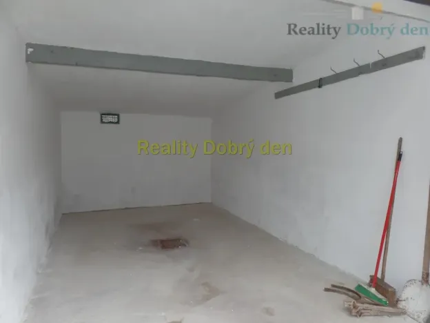 Pronájem garáže, Opava, Bochenkova, 21 m2