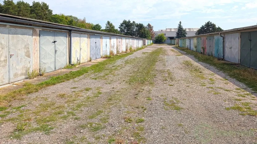 Prodej garáže, Hradec Králové, Čajkovského, 16 m2