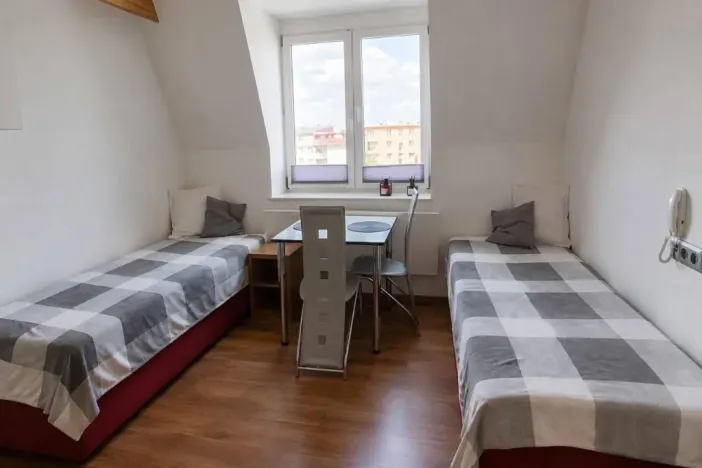 Pronájem bytu 1+kk, Praha - Suchdol, Suchdolské náměstí, 22 m2