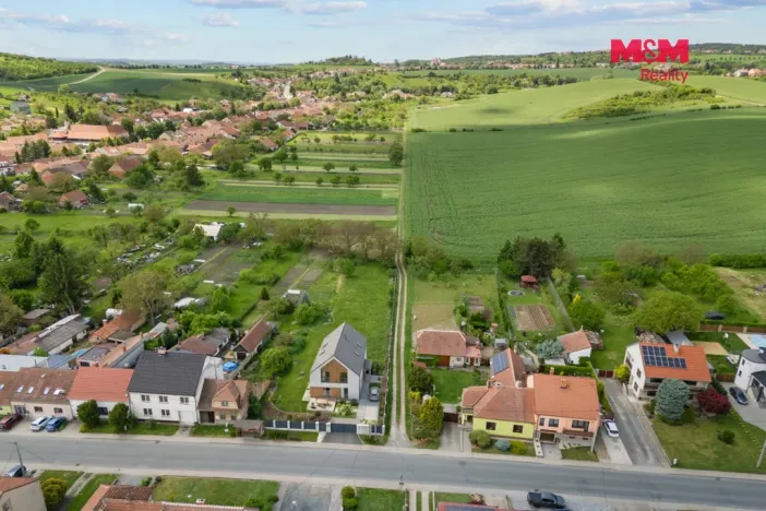 Prodej pozemku pro bydlení, Kovalovice, 1718 m2