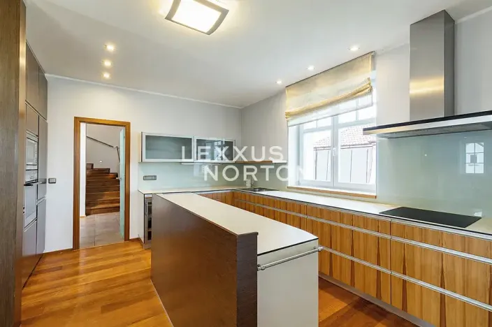 Pronájem bytu 5+kk, Praha - Podolí, Nad spádem, 192 m2