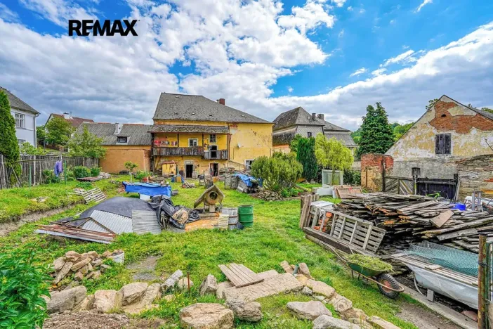 Prodej vícegeneračního domu, Úterý, 677 m2