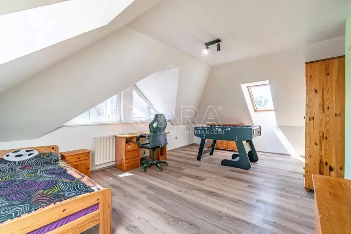 Prodej rodinného domu, Zlosyň, 209 m2