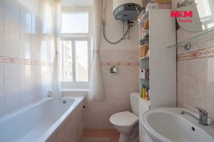 Pronájem bytu 2+kk, Hradec Králové, Klumparova, 52 m2