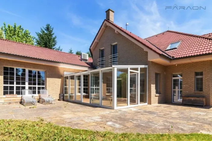 Pronájem kanceláře, Praha - Březiněves, Skřivánčí, 725 m2
