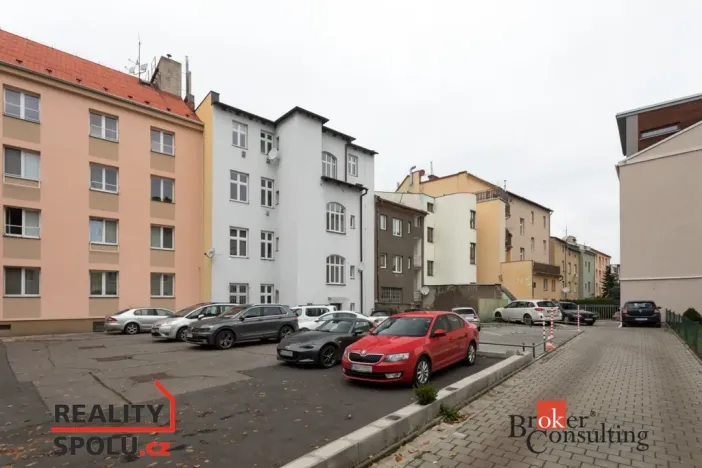 Pronájem bytu 2+kk, Opava - Město, Kolářská, 51 m2
