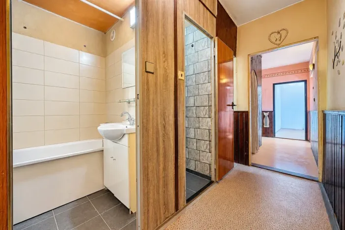 Prodej bytu 3+1, Jirkov, Jezerská, 72 m2