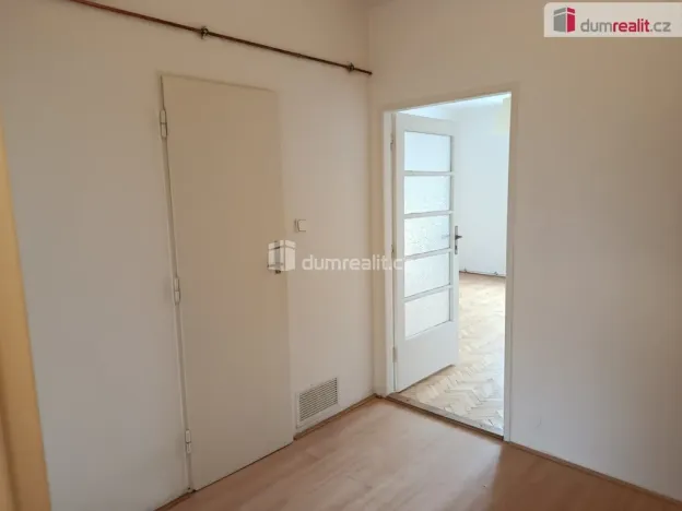 Pronájem bytu 2+kk, Praha - Bubeneč, Ve struhách, 40 m2