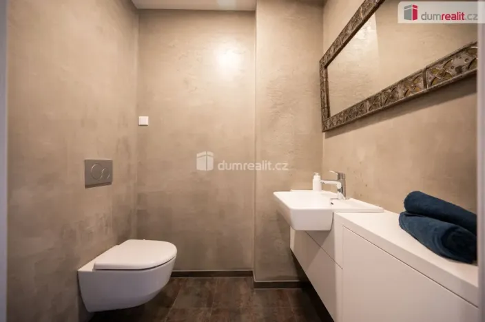 Prodej rodinného domu, Praha - Dolní Chabry, Ledčická, 224 m2