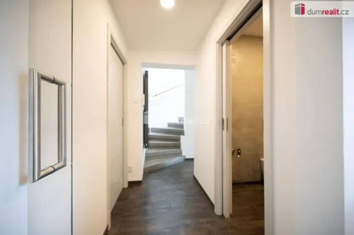 Prodej rodinného domu, Praha - Dolní Chabry, Ledčická, 224 m2