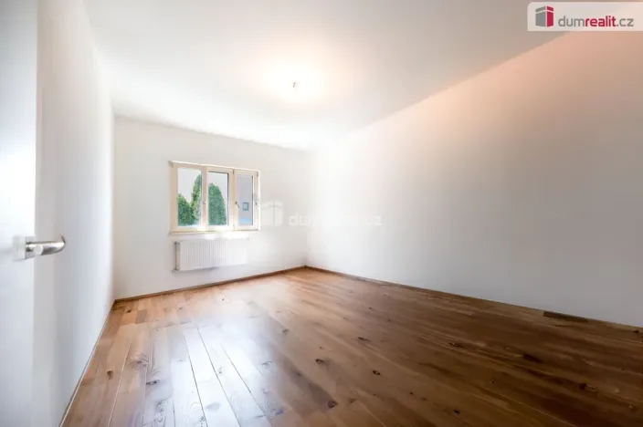 Prodej rodinného domu, Praha - Dolní Chabry, Ledčická, 224 m2