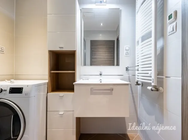 Pronájem bytu 2+kk, Praha - Žižkov, Olšanská, 50 m2