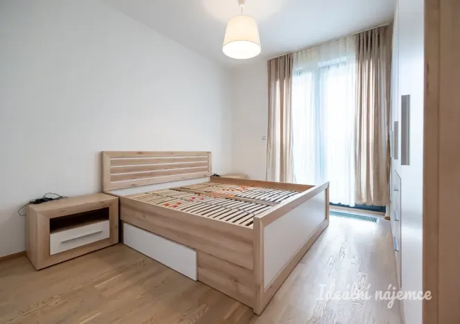 Pronájem bytu 2+kk, Praha - Žižkov, Olšanská, 50 m2