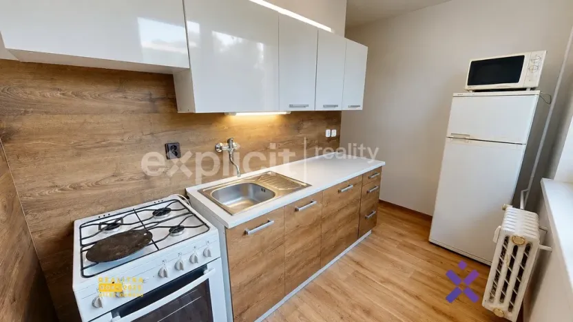 Pronájem bytu 1+1, Zlín, Dřevnická, 38 m2