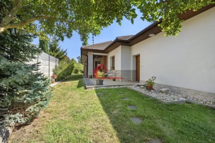 Prodej rodinného domu, Velké Bílovice, Morávky, 177 m2