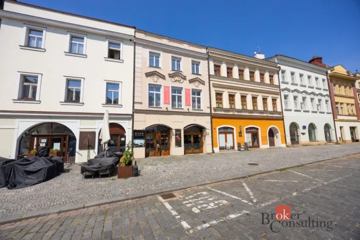 Pronájem restaurace, Hradec Králové, Velké náměstí, 700 m2