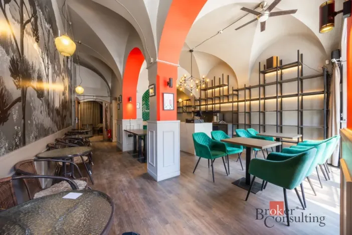 Pronájem restaurace, Hradec Králové, Velké náměstí, 700 m2