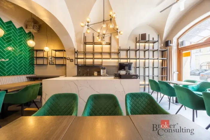 Pronájem restaurace, Hradec Králové, Velké náměstí, 700 m2