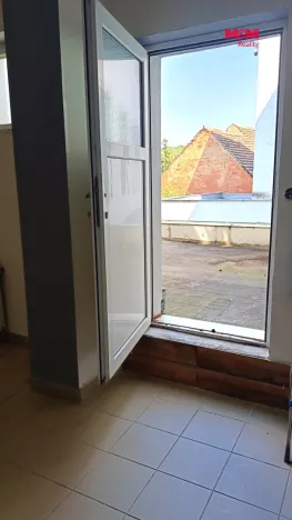 Pronájem kanceláře, Žebrák, Náměstí, 60 m2