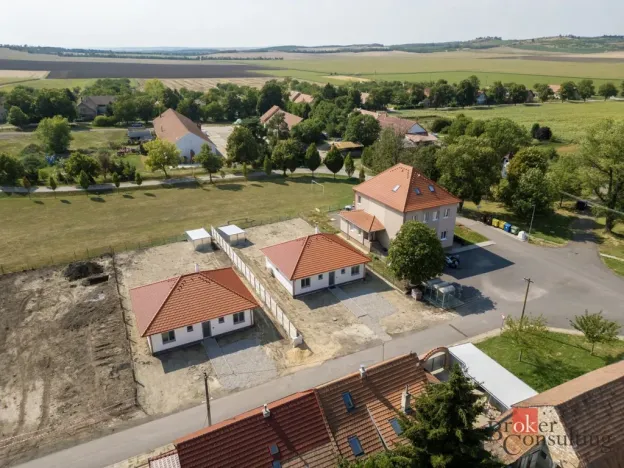 Prodej rodinného domu, Miroslav - Kašenec, 699 m2