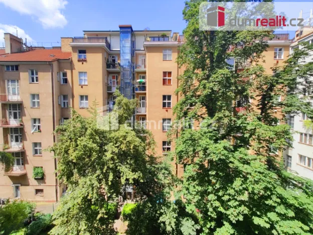 Prodej bytu 3+1, Praha - Dejvice, Eliášova, 82 m2