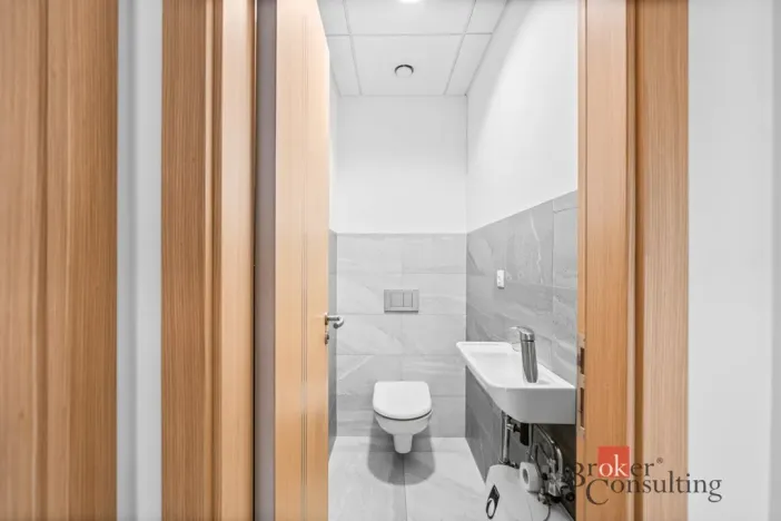 Prodej obchodního prostoru, Plzeň - Černice, Vltavínová, 86 m2