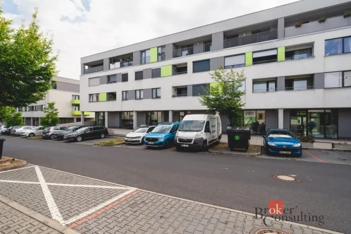 Prodej obchodního prostoru, Plzeň - Černice, Vltavínová, 86 m2